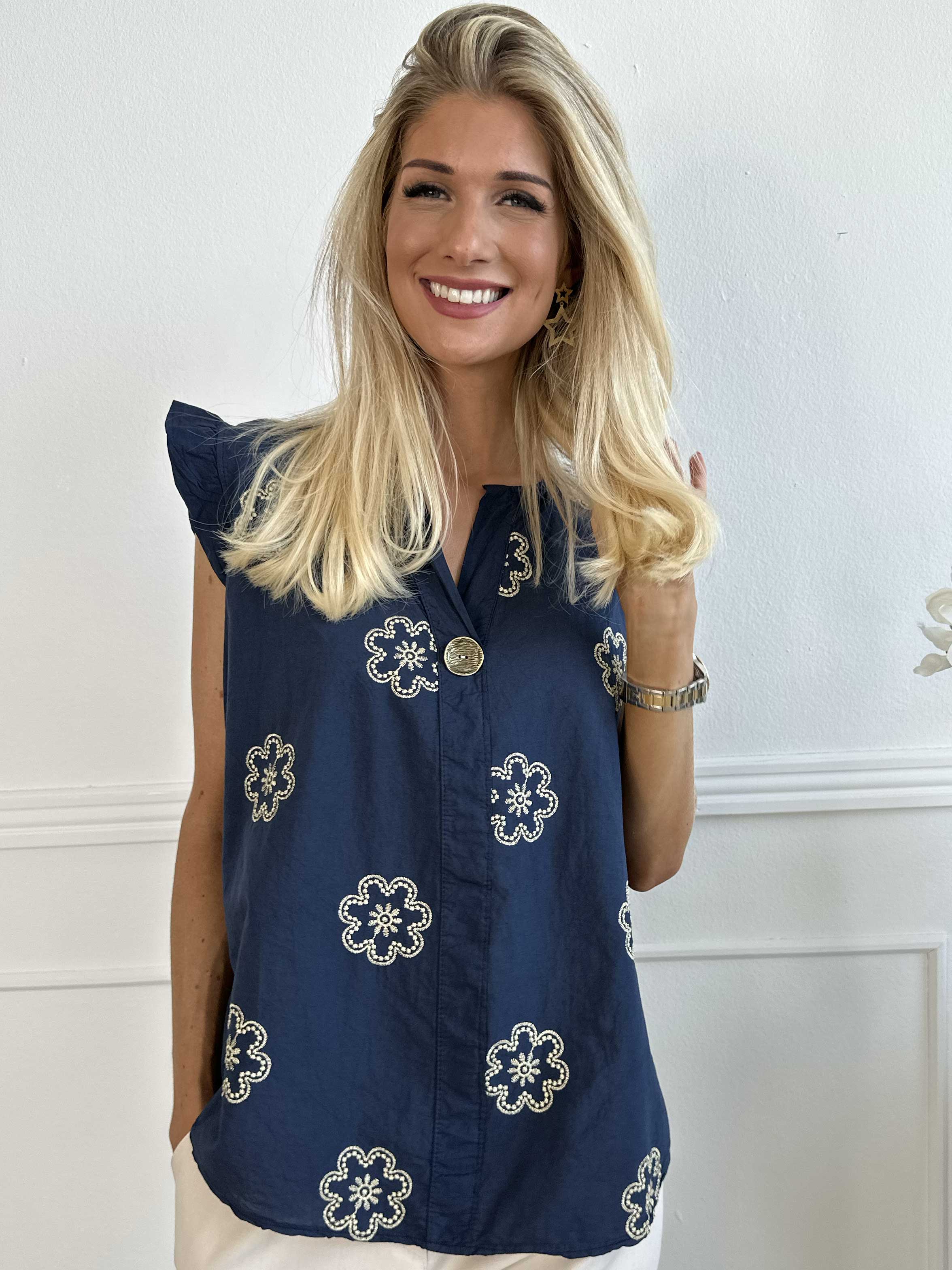 Kreta - Söt tunika i bomull med blommor och volangärmar